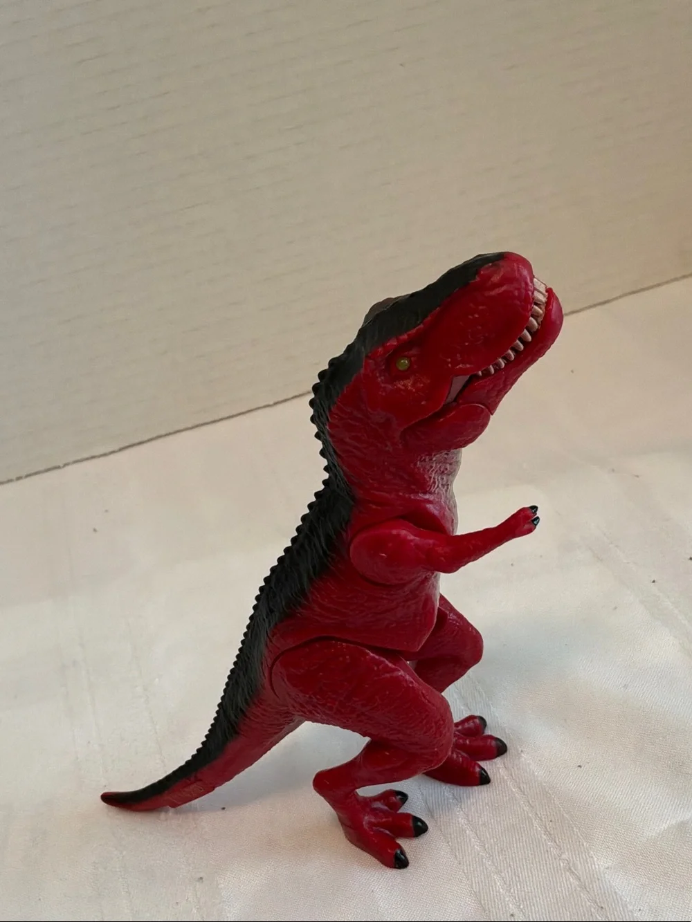 Tyrannosaurus T-Rex red Jurassic dinosaur 8” long w sounds & lights